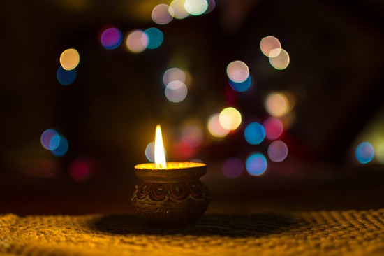 5 Types of Auspicious yet Beautiful Diyas for Upcoming Diwali!!