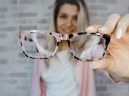 How to Choose the Right Frame for Your Eyeglasses