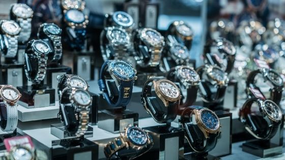 The 5 Best Luxury Watches For Travelers