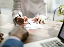 The Detailed Comparison Between Health Insurance Agents and Brokers