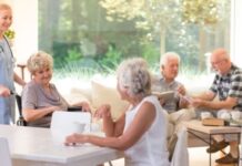 Choosing the Right Senior Living Facility - 4 Things to Keep in Mind