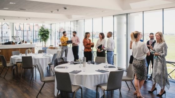 Top Tips For Hosting a Successful Corporate Event