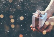 Giving Gifts To Your Staff
