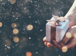 Giving Gifts To Your Staff