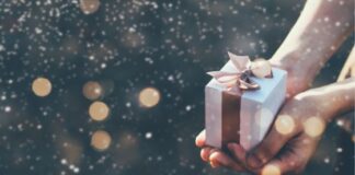 Giving Gifts To Your Staff