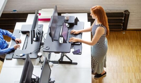 how ergonomic tables are revolutionising office environments