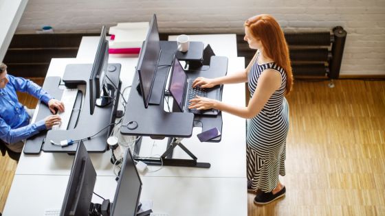 how ergonomic tables are revolutionising office environments